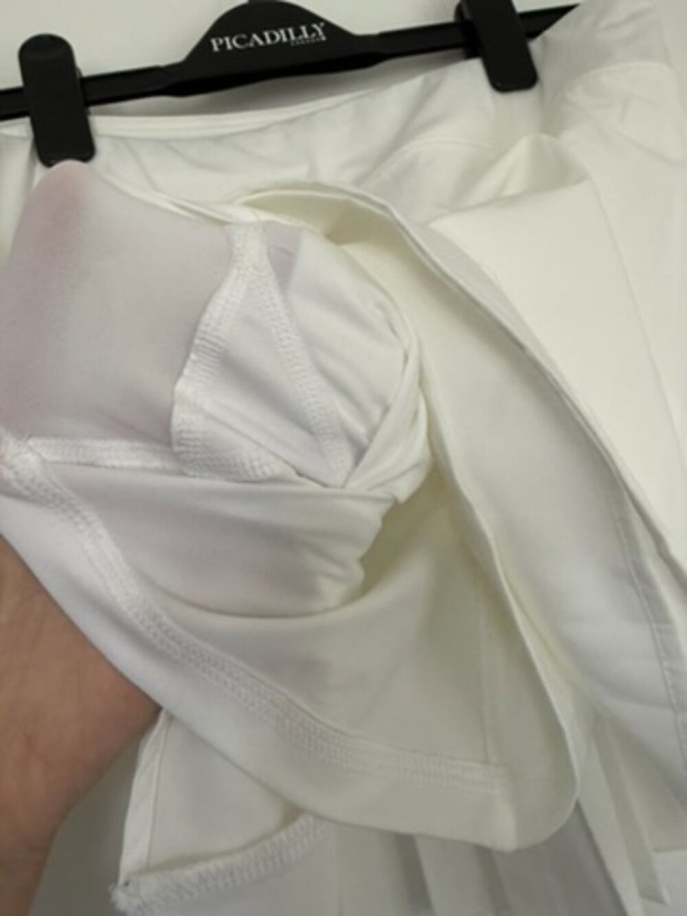 $90 Retail Lolë White Pleated Tennis Skort Built-In Shorts Athletic Skirt Medium - Picture 10 of 10